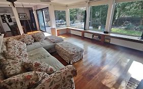 Spacious 3 Bedroom Family Oasis With Sauna, 20 Min From Warsaw